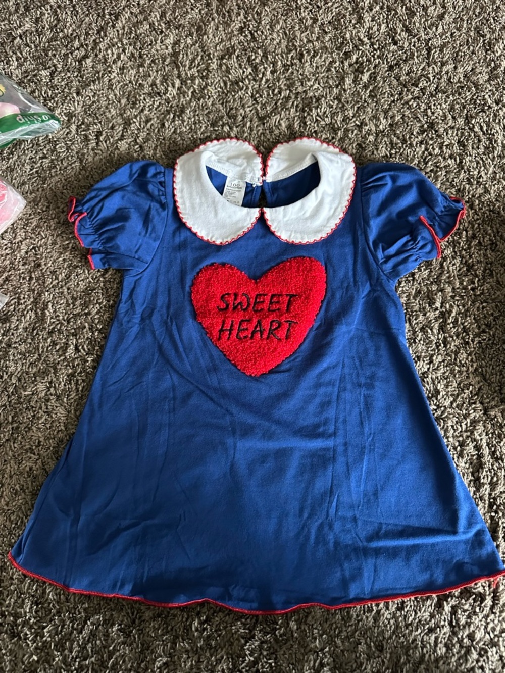 Appliqué sweet heart navy girls dress with a Peter Pan collar size 3t